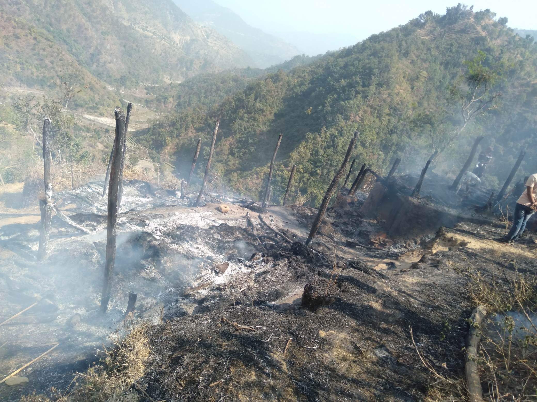 आगलागीबाट बच्चा र ३ घर नष्ट, ८० लाख बढी क्षति 